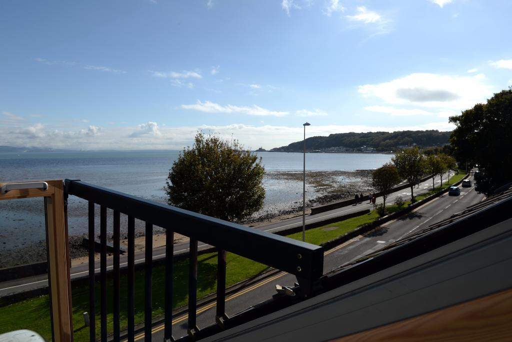 Tides Reach Guest House Mumbles Exterior foto